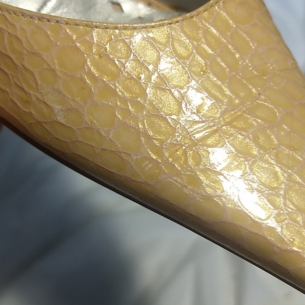 Bcbgirls Cream Snakeskin Leather Pumps Shoes - Picture 6 of 9